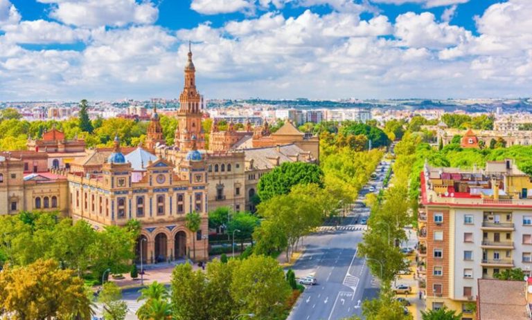 بيانات: المغاربة ثاني أكبر جنسية أجنبية من حيث اقتناء العقارات في إسبانيا